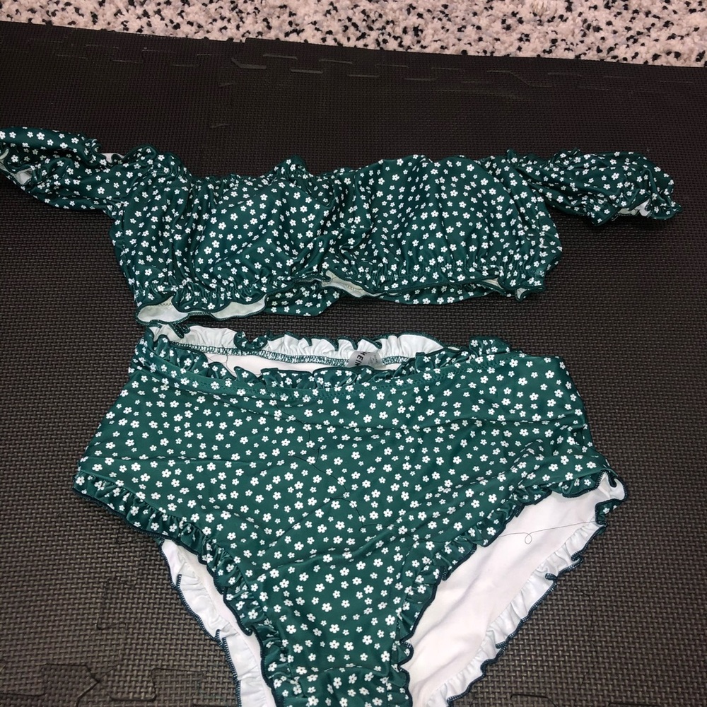 Highwasted off the shoulder bikini